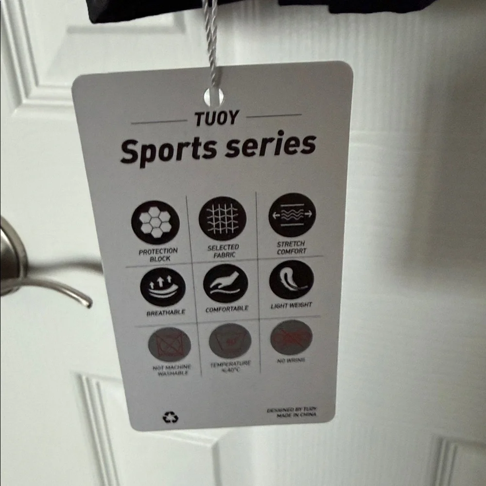 TUOYR Men’s Football Padded Shirt - Compression Adult Vest - Protective - Picture 8 of 16